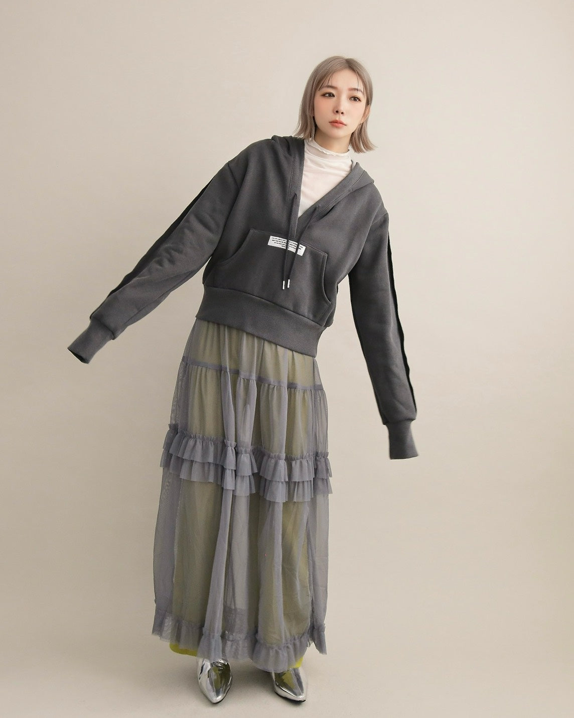 スリットスリーブ・ショートフーディー