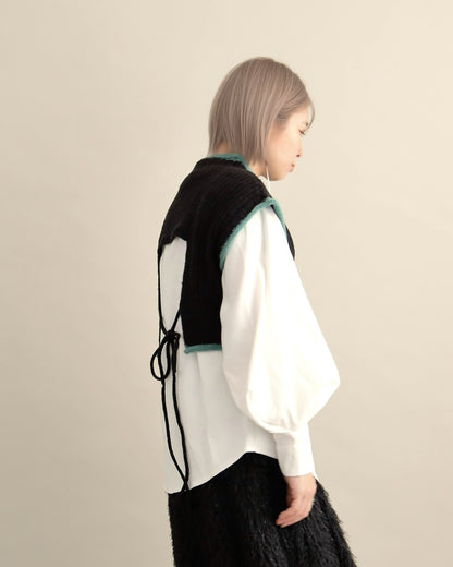 バックスリットニットショートジレ