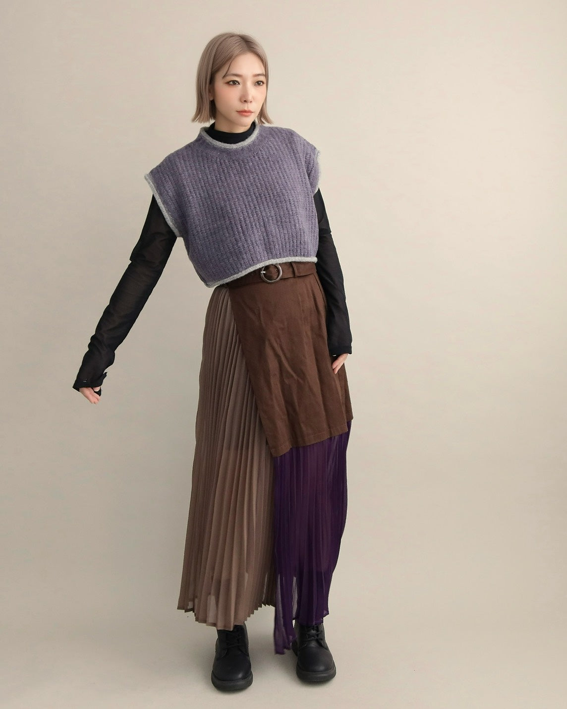 バックスリットニットショートジレ