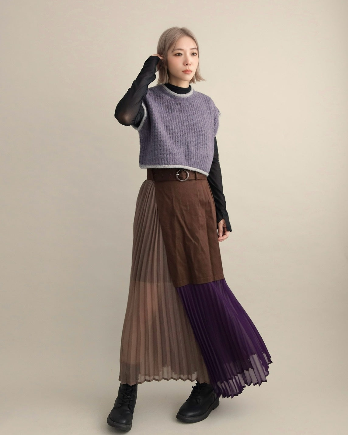 バックスリットニットショートジレ