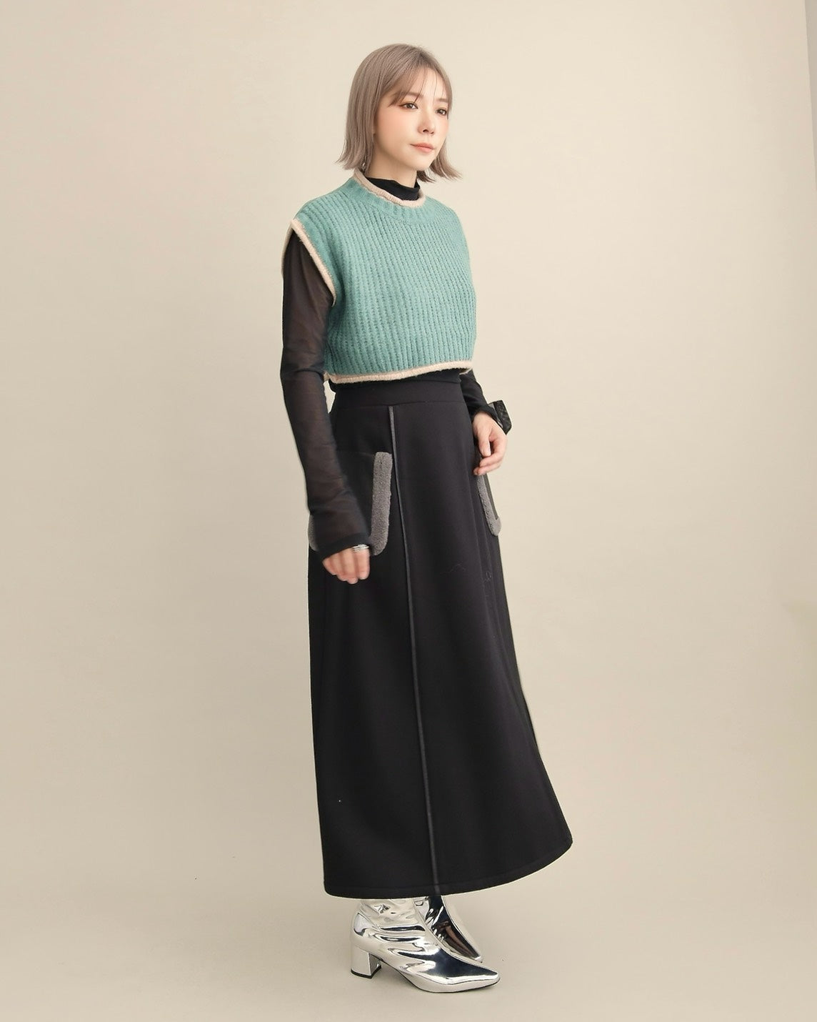 バックスリットニットショートジレ