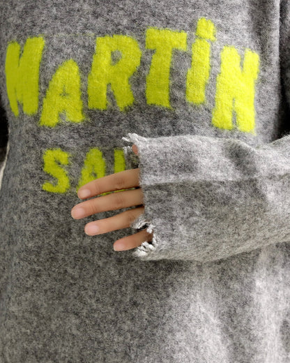 フワモコロゴルーズニット