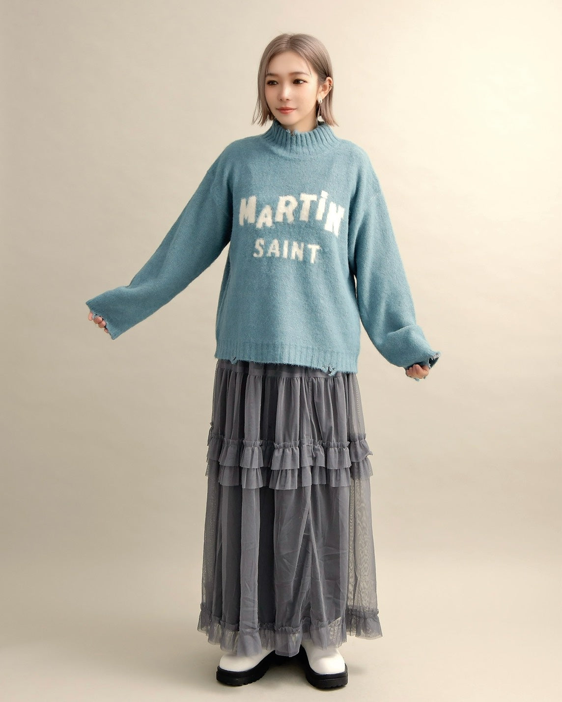 フワモコロゴルーズニット