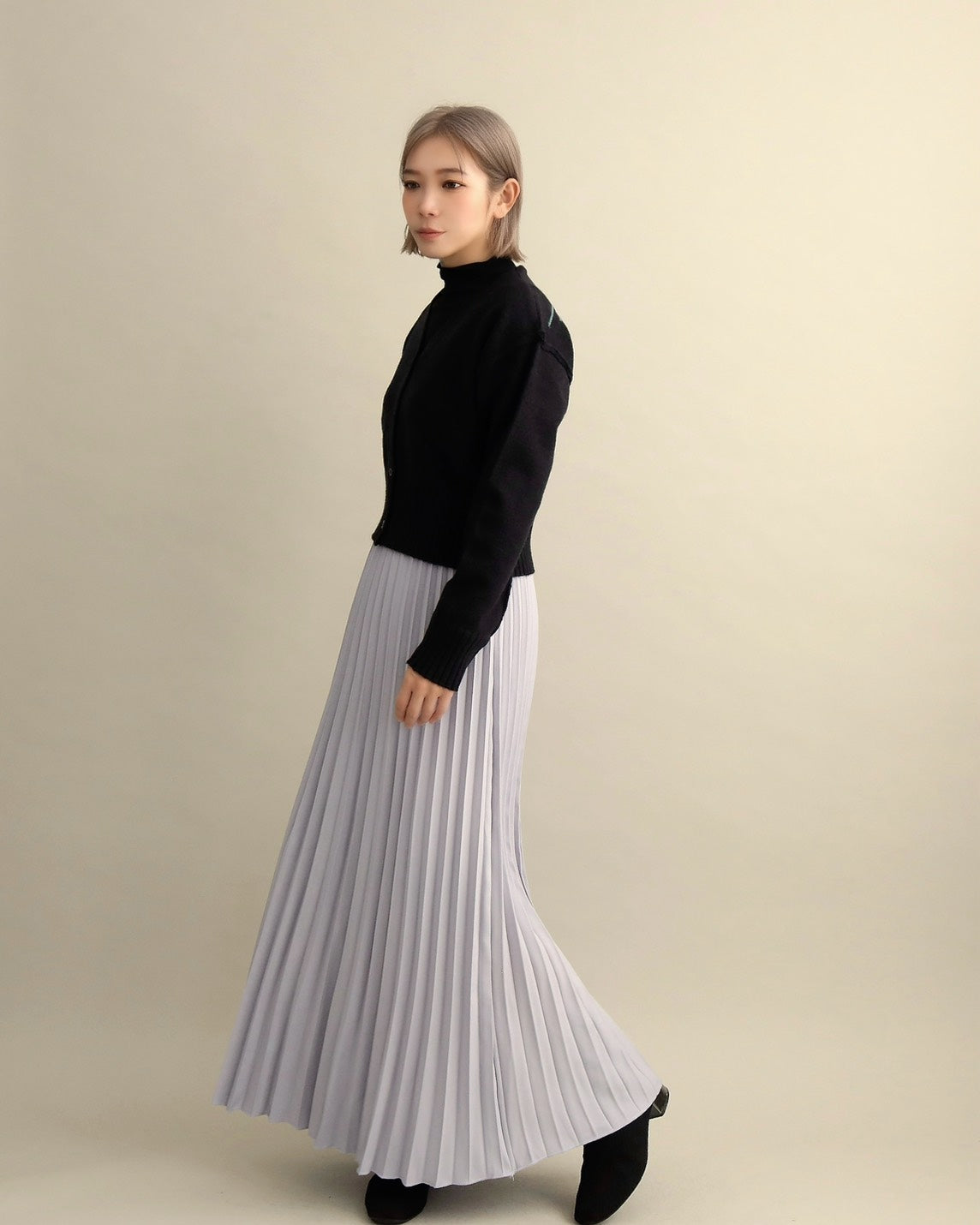 バックロゴショートカーディガン