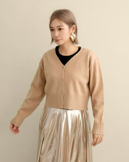 バックロゴショートカーディガン
