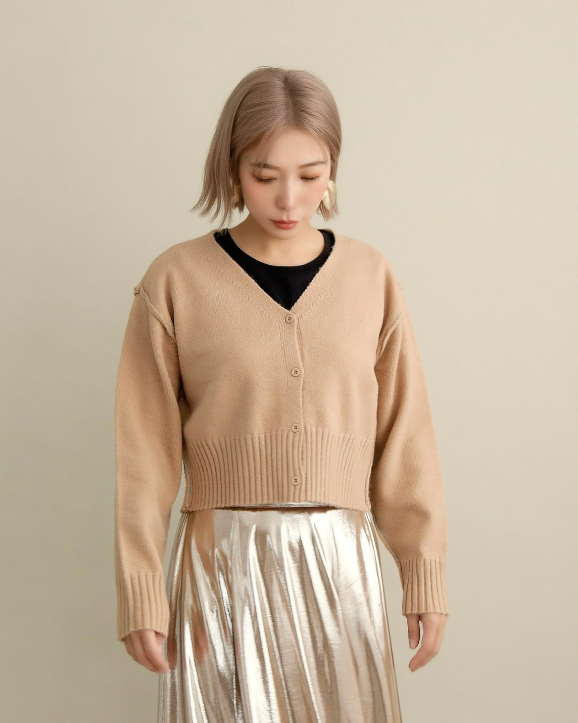 バックロゴショートカーディガン