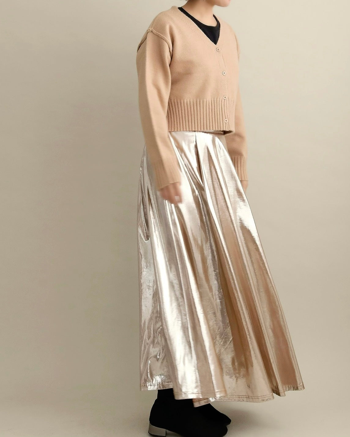 バックロゴショートカーディガン