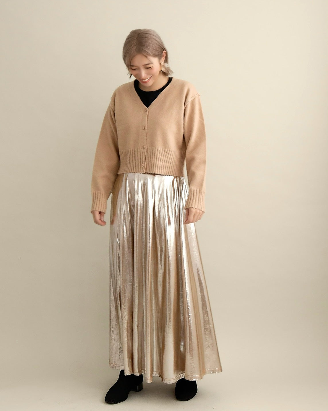 バックロゴショートカーディガン