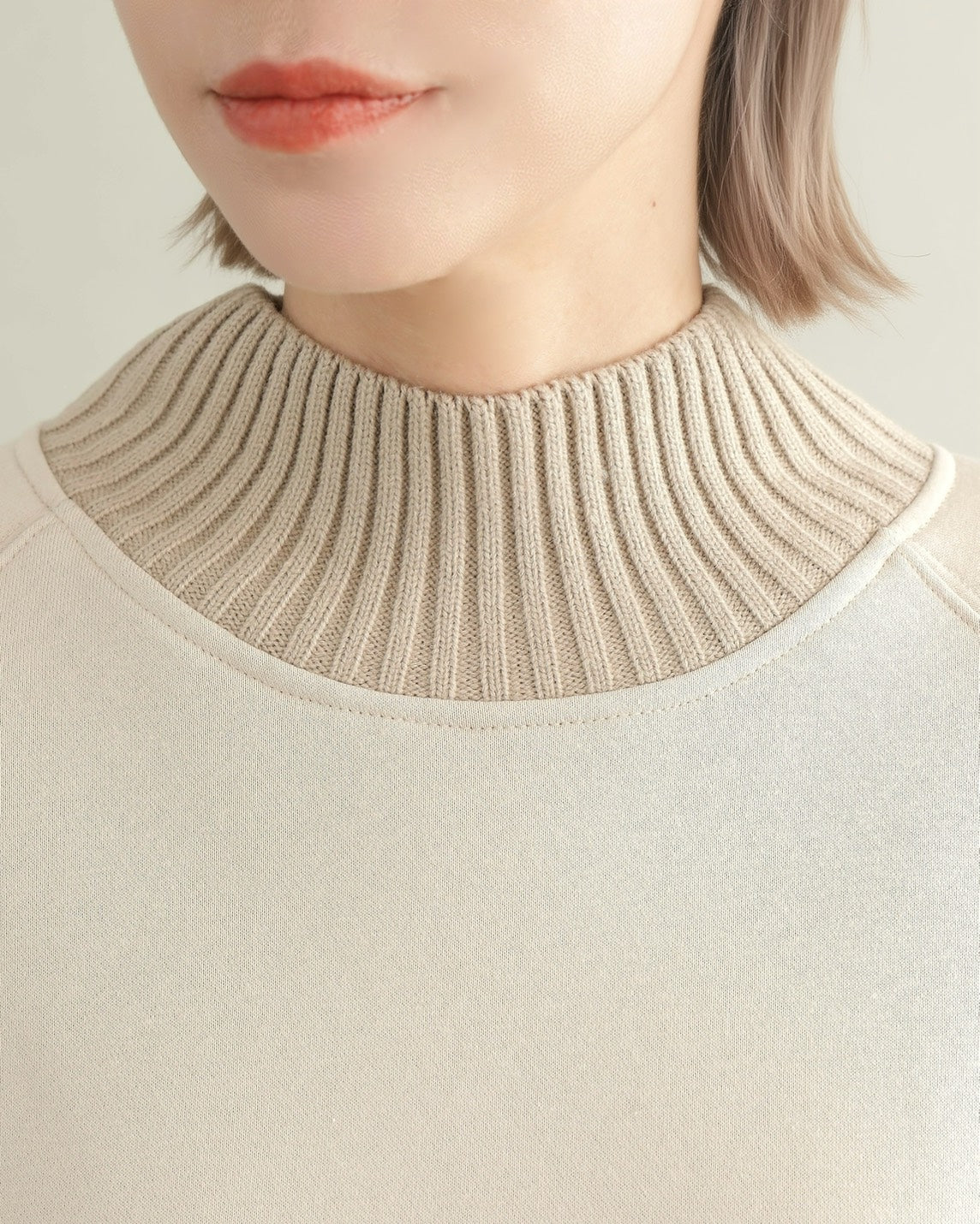 エコレザー×ボア切り替えベルトデザインプルオーバー