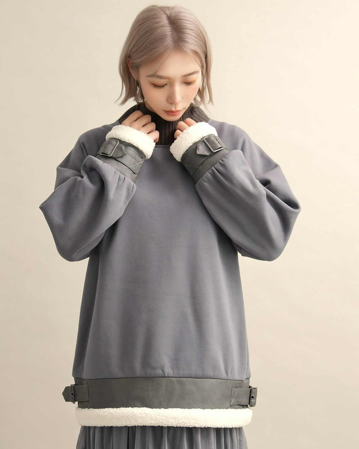 エコレザー×ボア切り替えベルトデザインプルオーバー