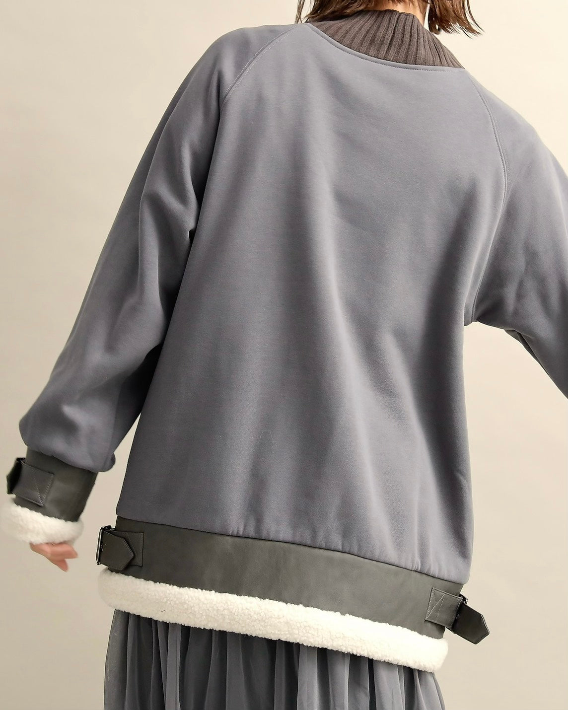 エコレザー×ボア切り替えベルトデザインプルオーバー