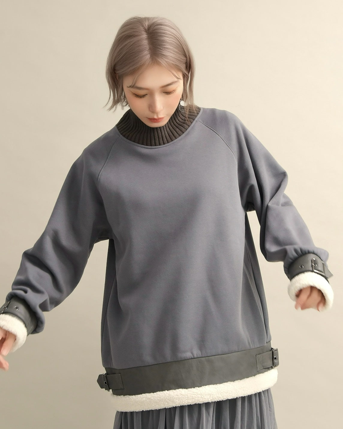 エコレザー×ボア切り替えベルトデザインプルオーバー