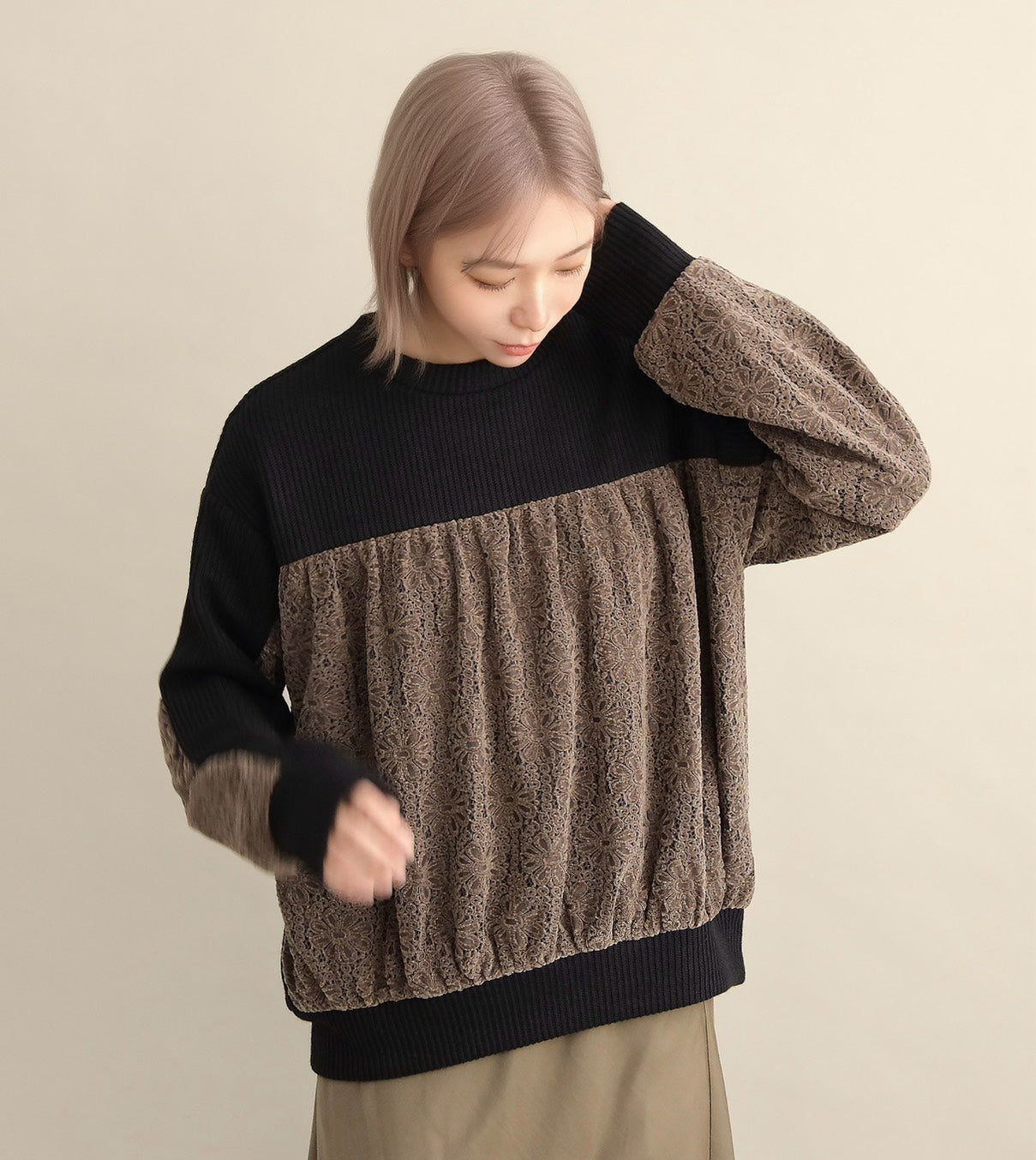 レース切り替えふんわりニットプルオーバー