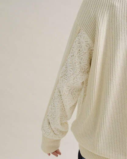 レース切り替えふんわりニットプルオーバー