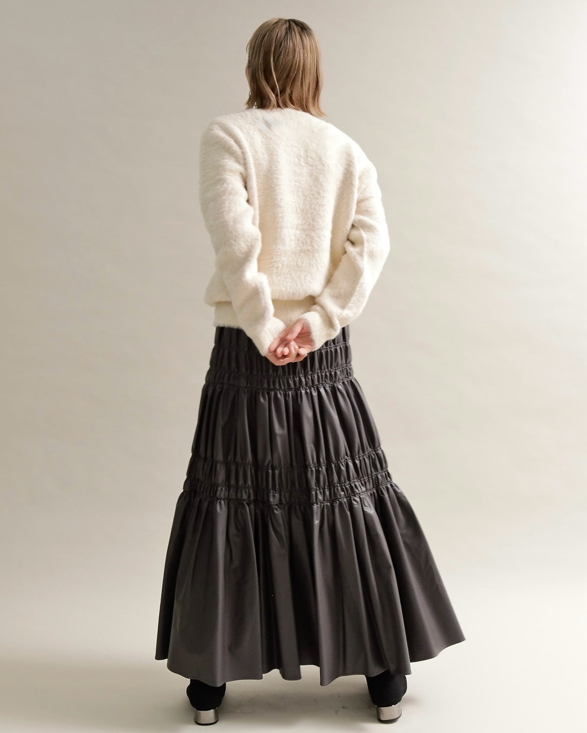 シャーリングティアードメタリックスカート