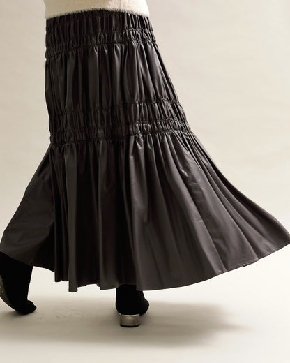 シャーリングティアードメタリックスカート