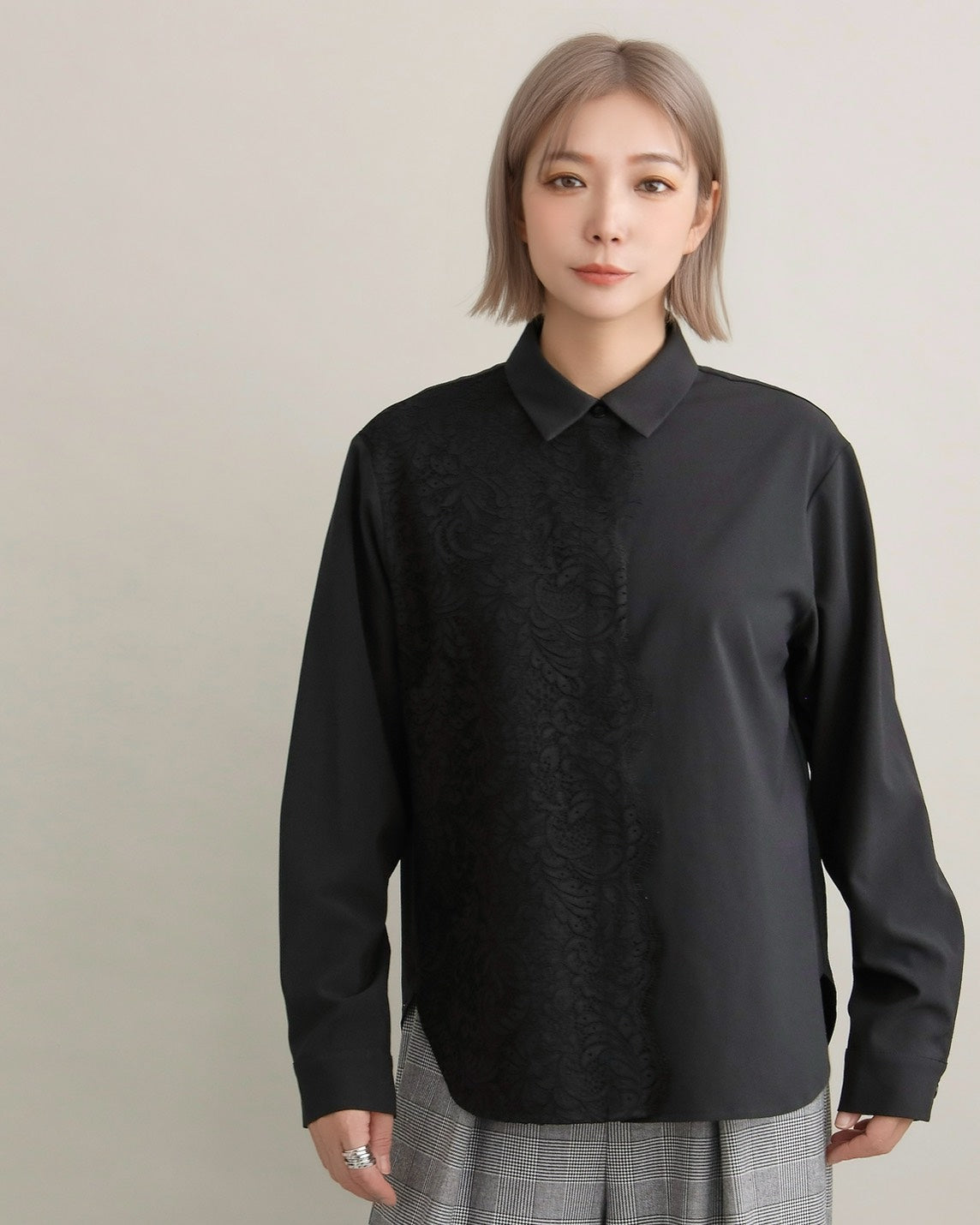 アシンメトリーレースシャツ