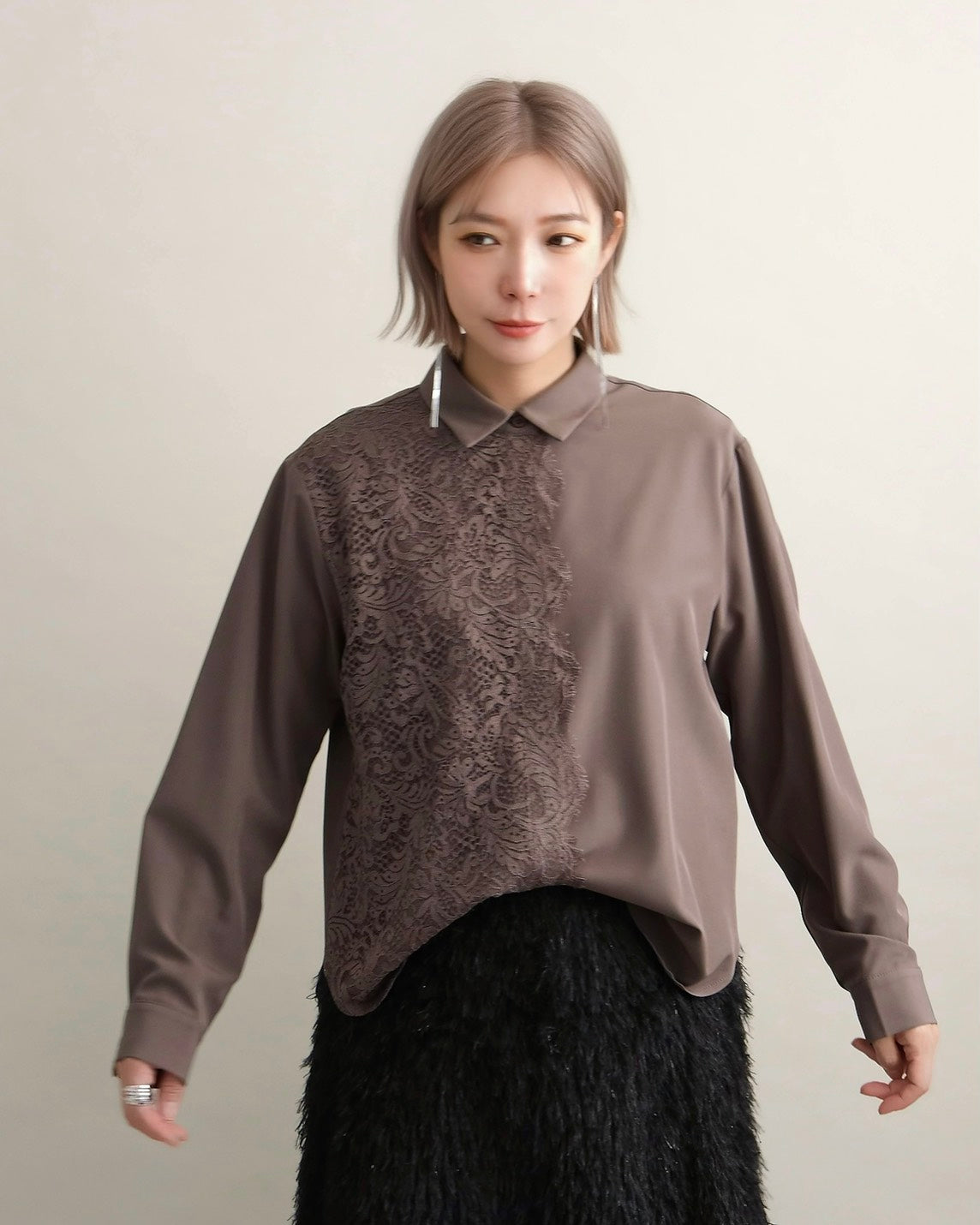 アシンメトリーレースシャツ