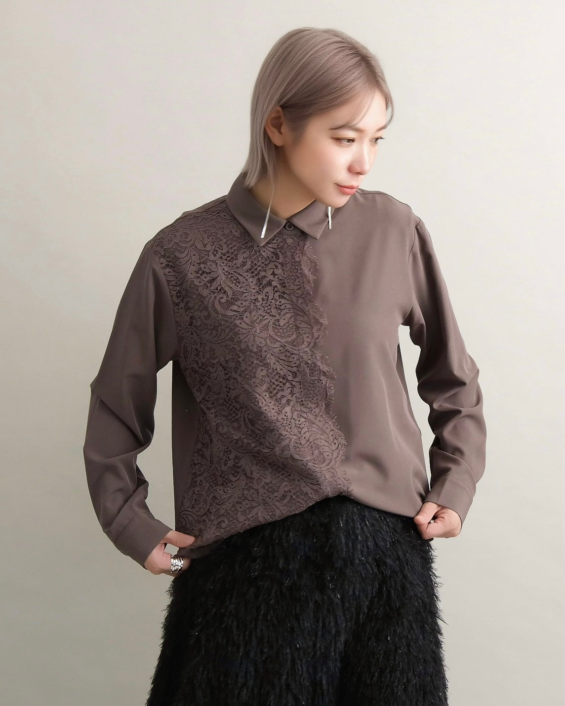 アシンメトリーレースシャツ
