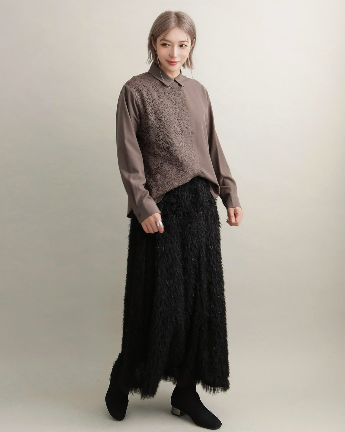 アシンメトリーレースシャツ