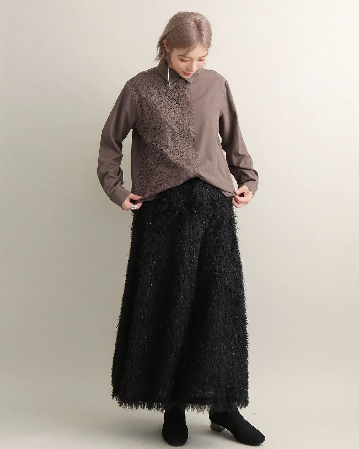 アシンメトリーレースシャツ