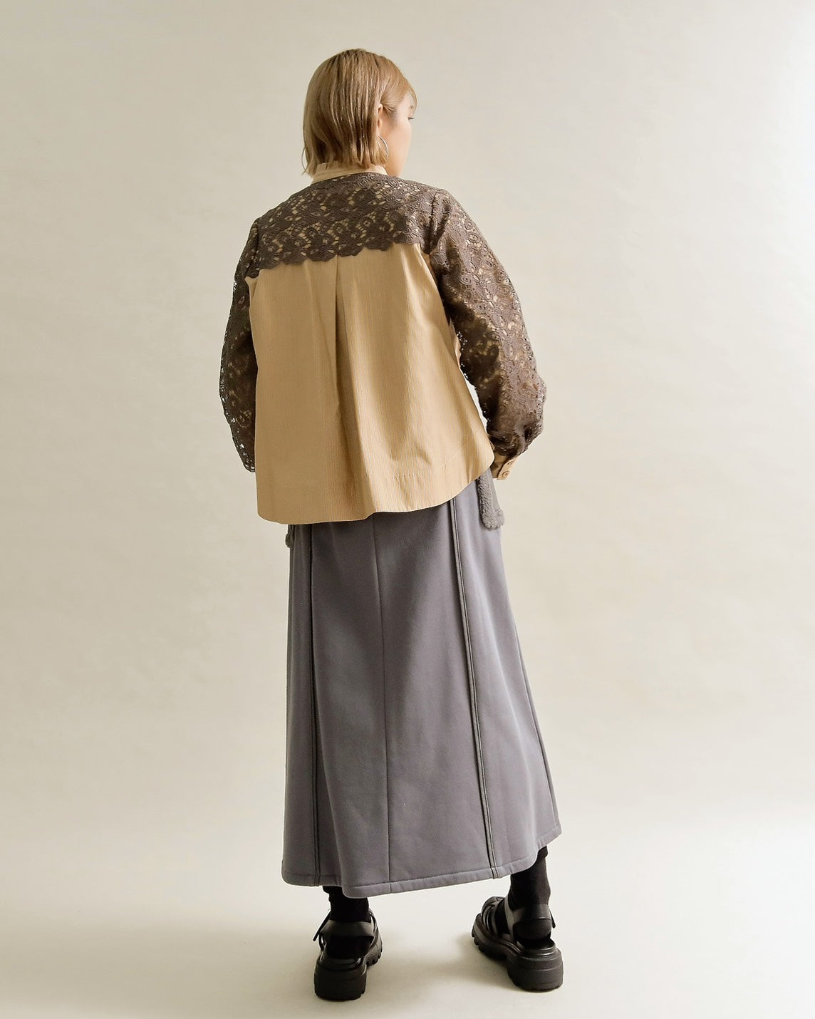 レースコンビ・スタンドカラーブラウス