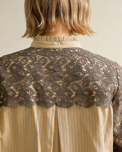 レースコンビ・スタンドカラーブラウス