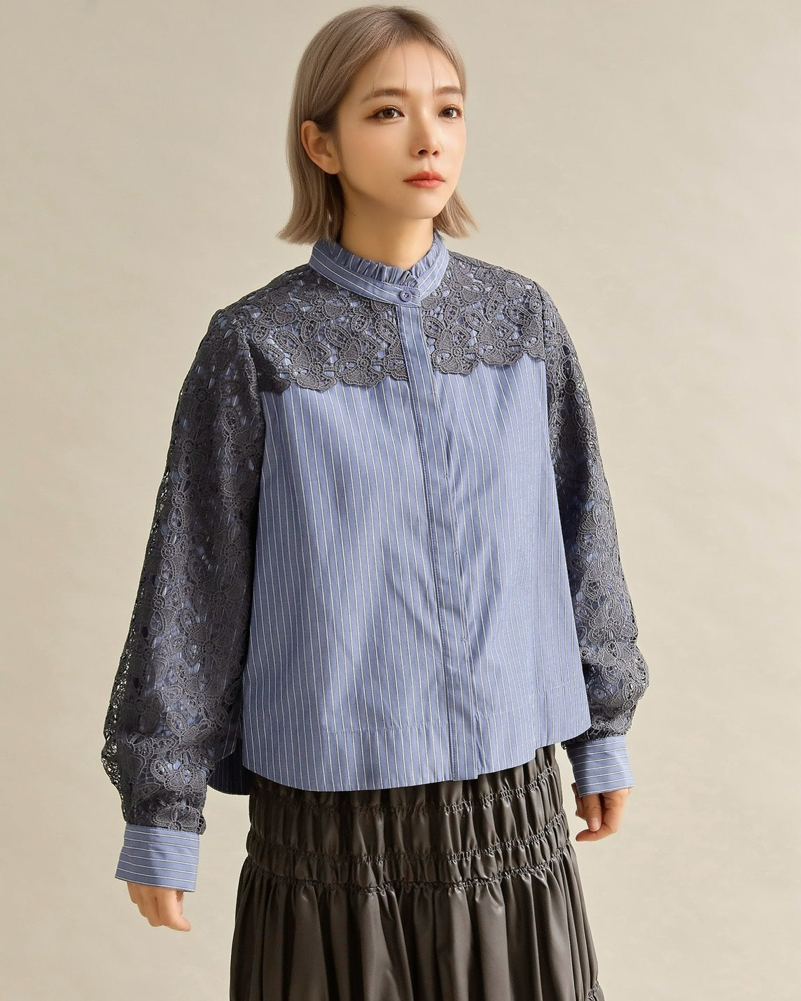 レースコンビ・スタンドカラーブラウス