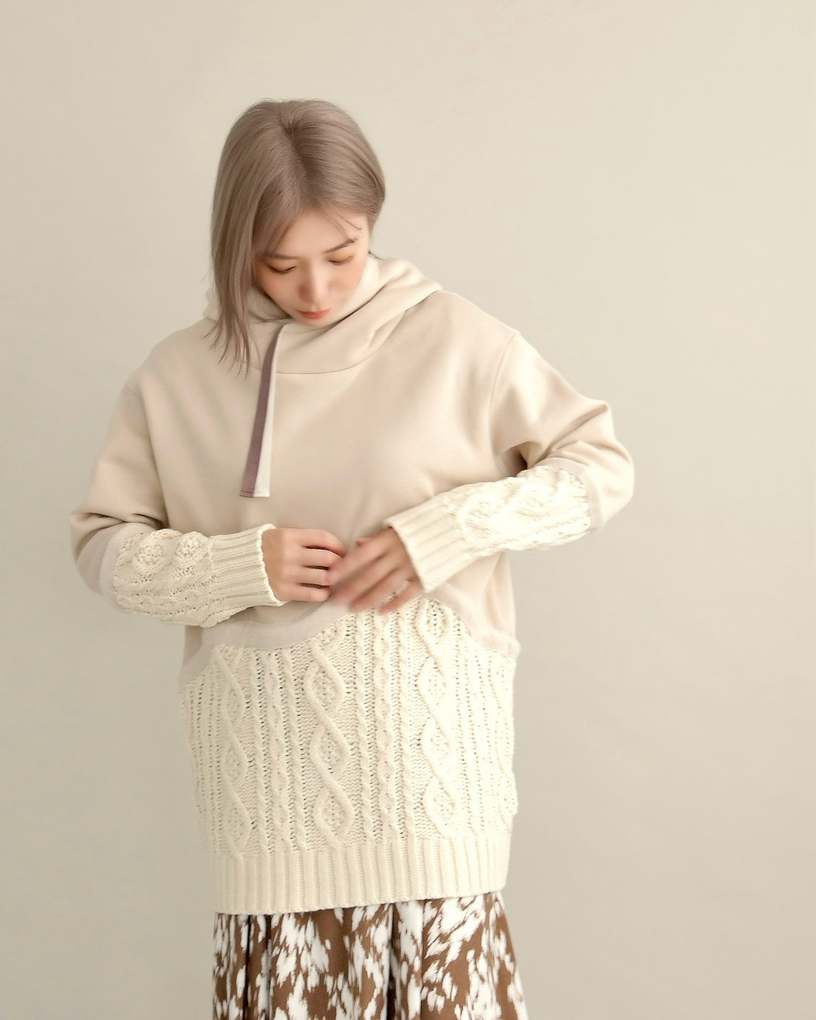 ケーブルニット切替フーディープルオーバー