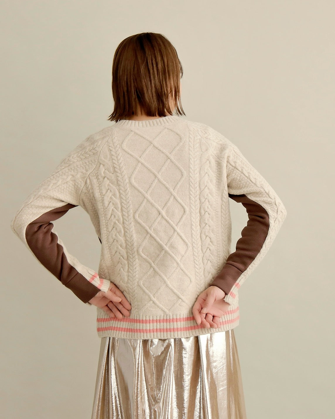 ケーブルスリーブプルオーバー