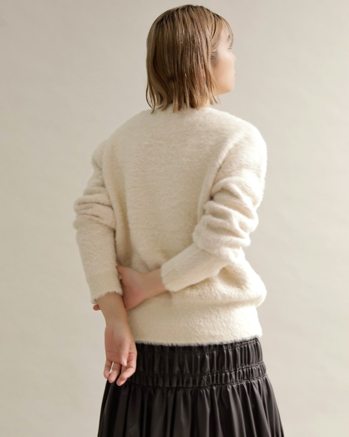 シャギーロゴニットプルオーバー