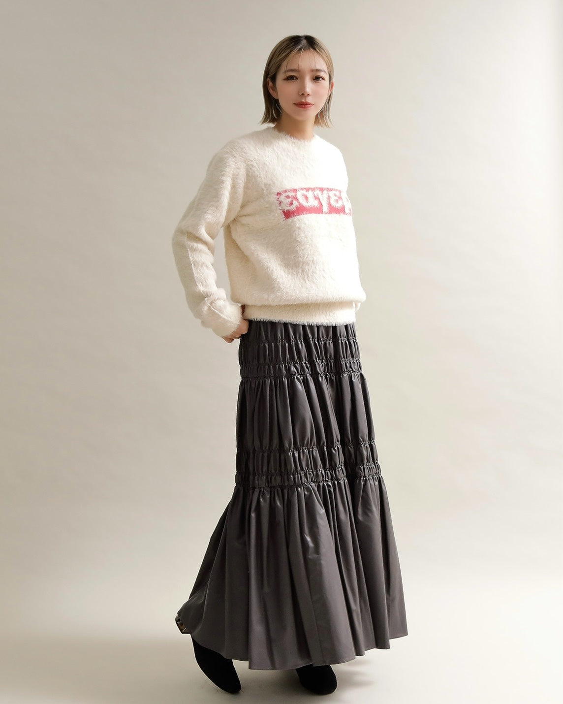 シャギーロゴニットプルオーバー