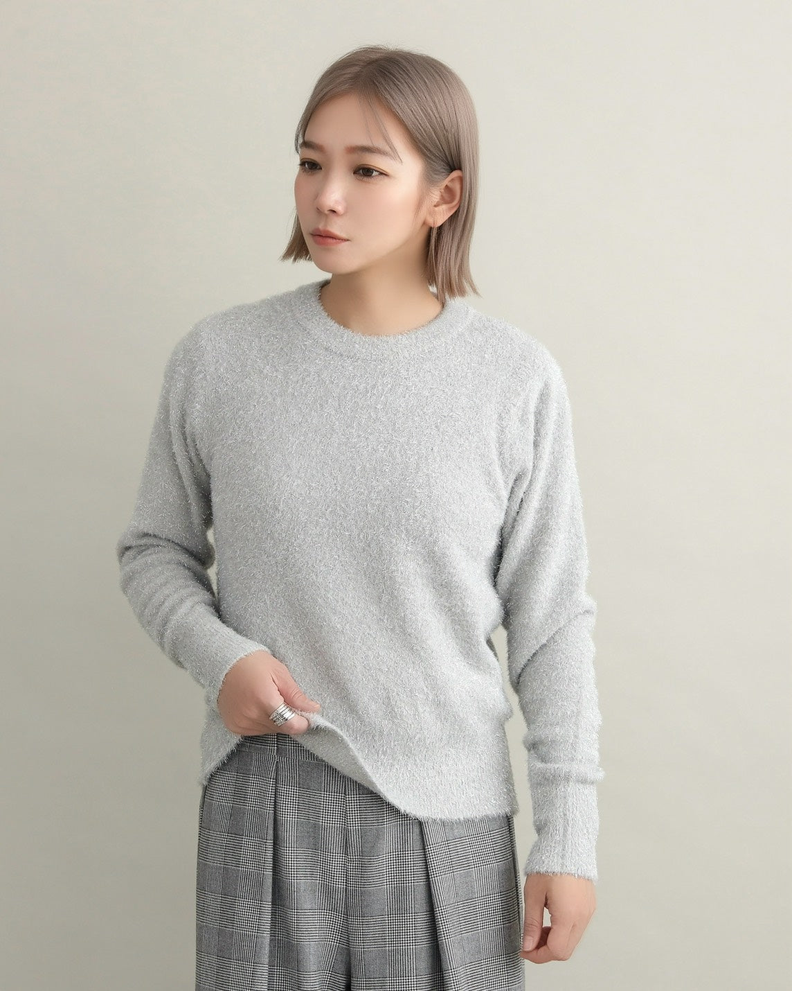 グリッターソフトクルーネックニット