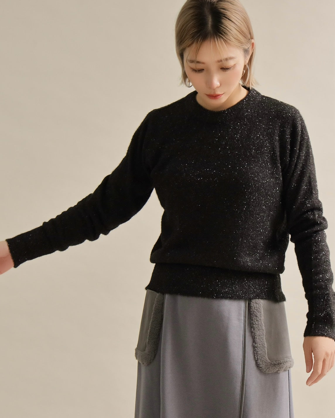 グリッターソフトクルーネックニット