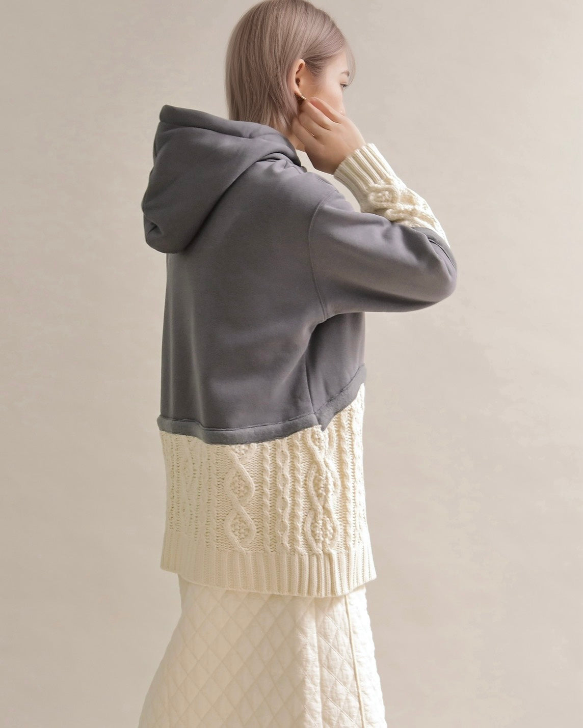 ケーブルニット切替フーディープルオーバー